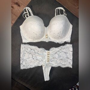 Cacique Multiway Strapless Bra White Lace & matching bottoms. 42F (DDD) & 18/20